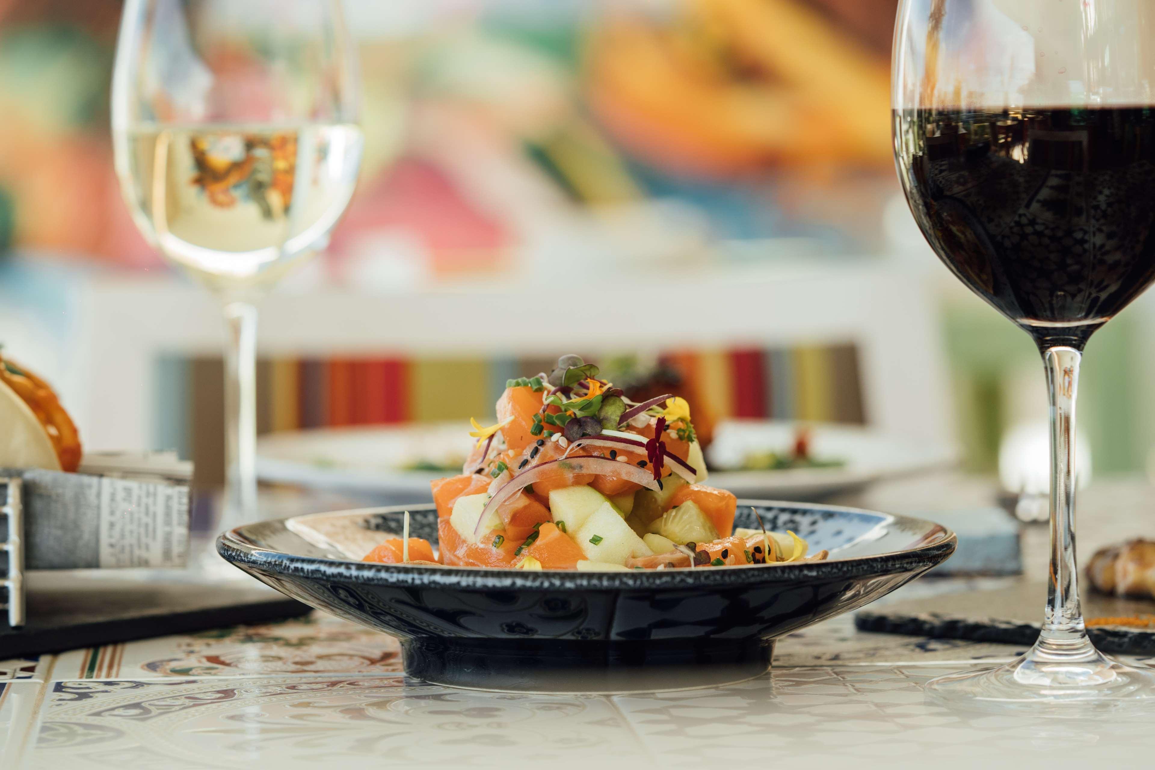Higueron Hotel Curio Collection By Hilton (Adults Only) Fuengirola Exterior photo A salad at the restaurant