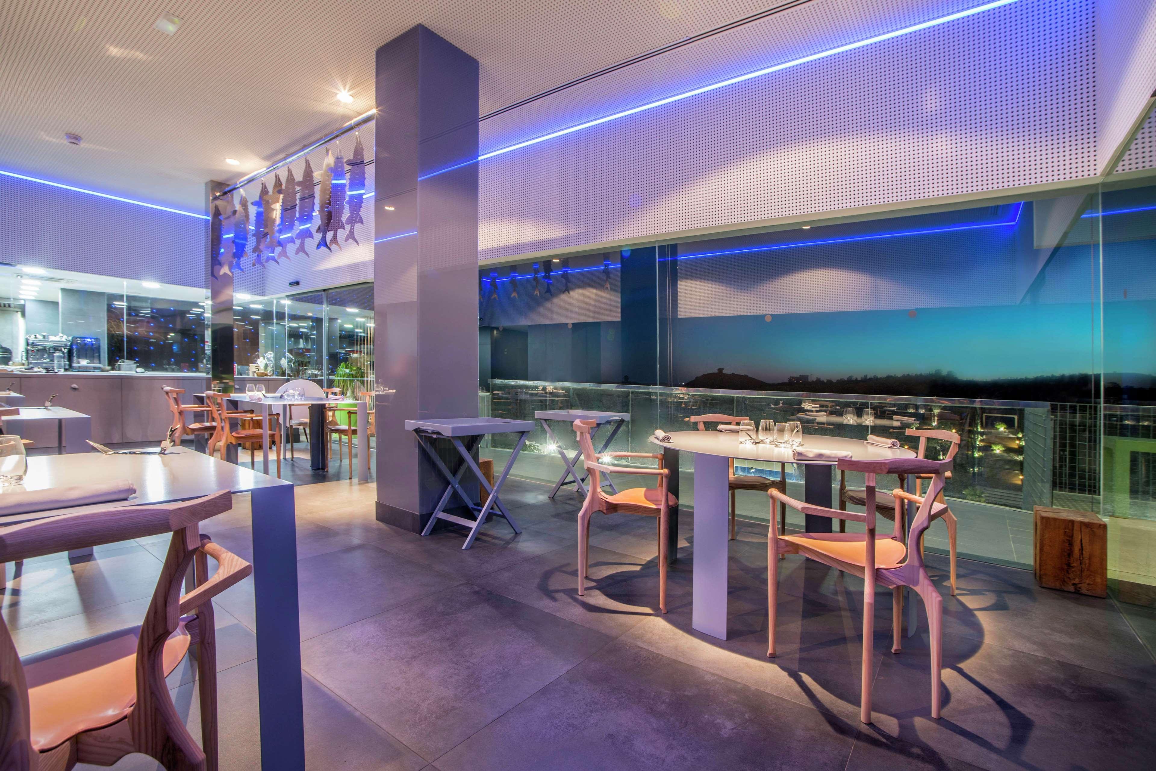 Higueron Hotel Curio Collection By Hilton (Adults Only) Fuengirola Exterior photo The Sky Bar