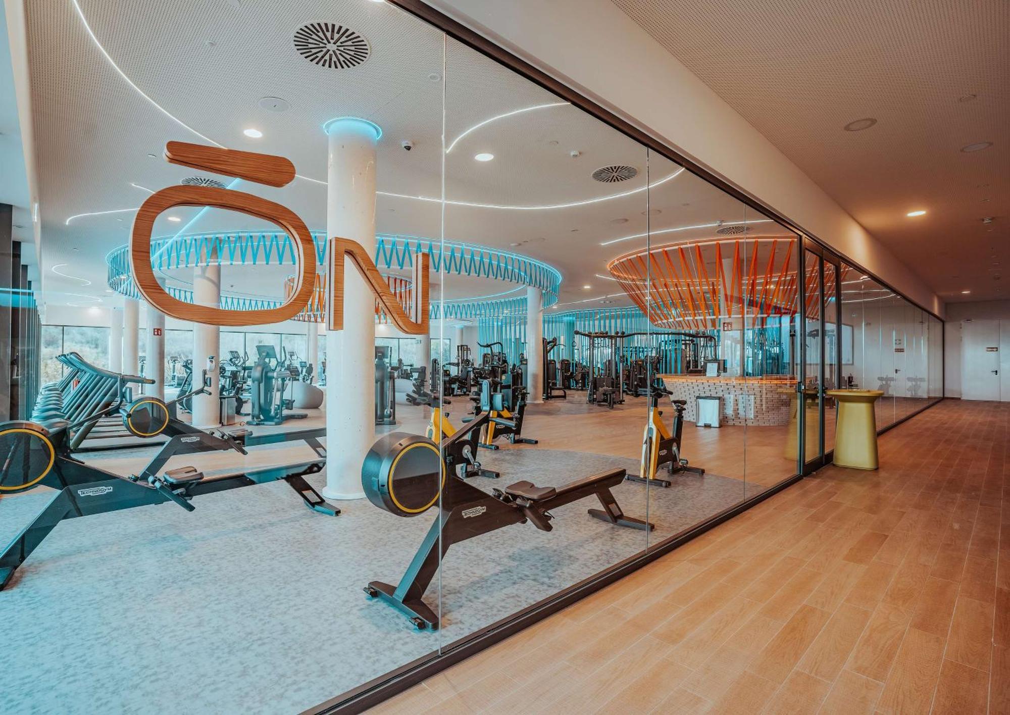 Higueron Hotel Curio Collection By Hilton (Adults Only) Fuengirola Exterior photo The gym at the hotel