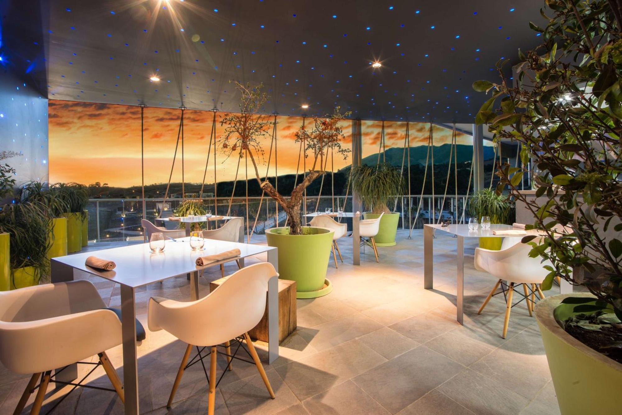Higueron Hotel Curio Collection By Hilton (Adults Only) Fuengirola Exterior photo The restaurant