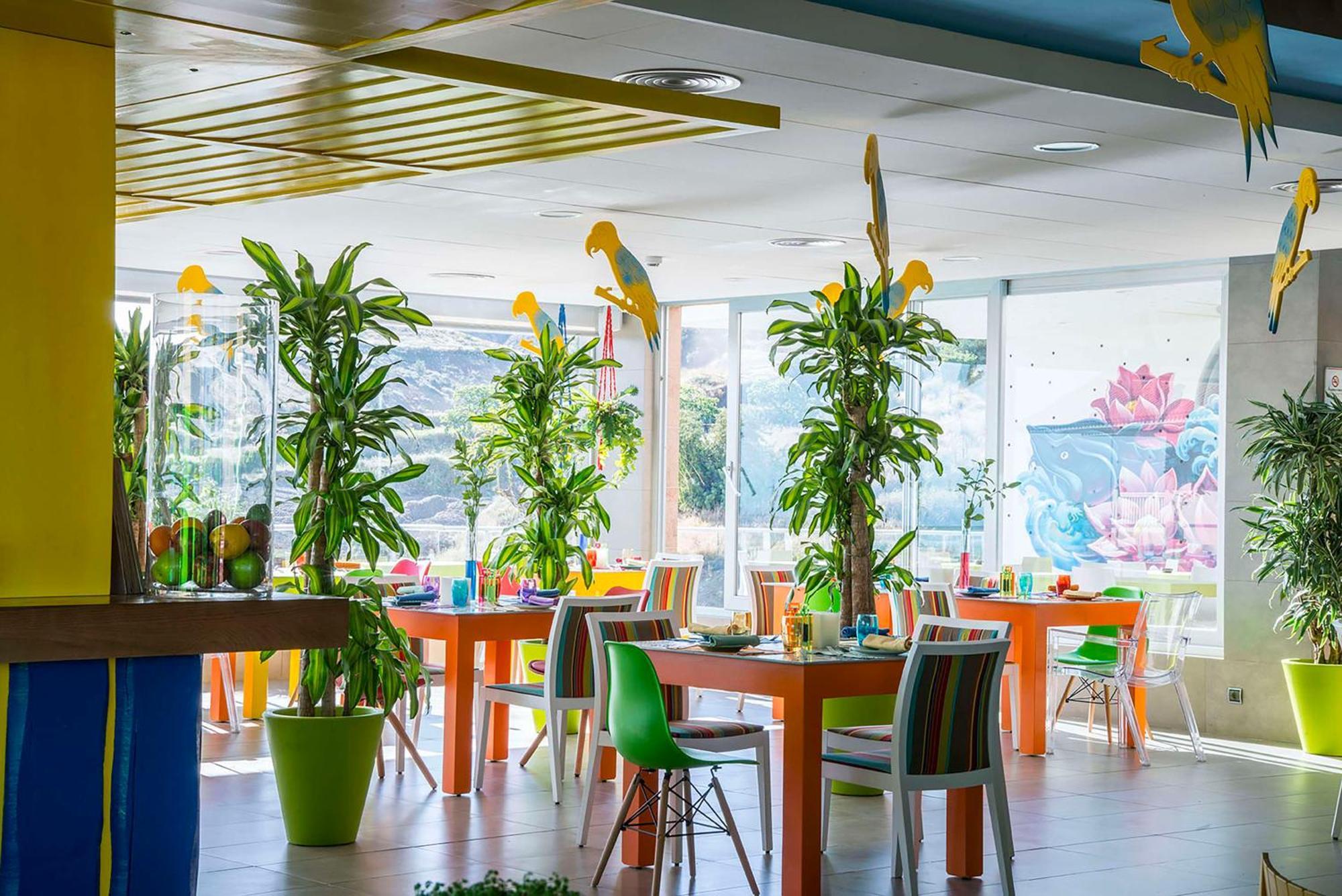 Higueron Hotel Curio Collection By Hilton (Adults Only) Fuengirola Exterior photo The interior of the restaurant