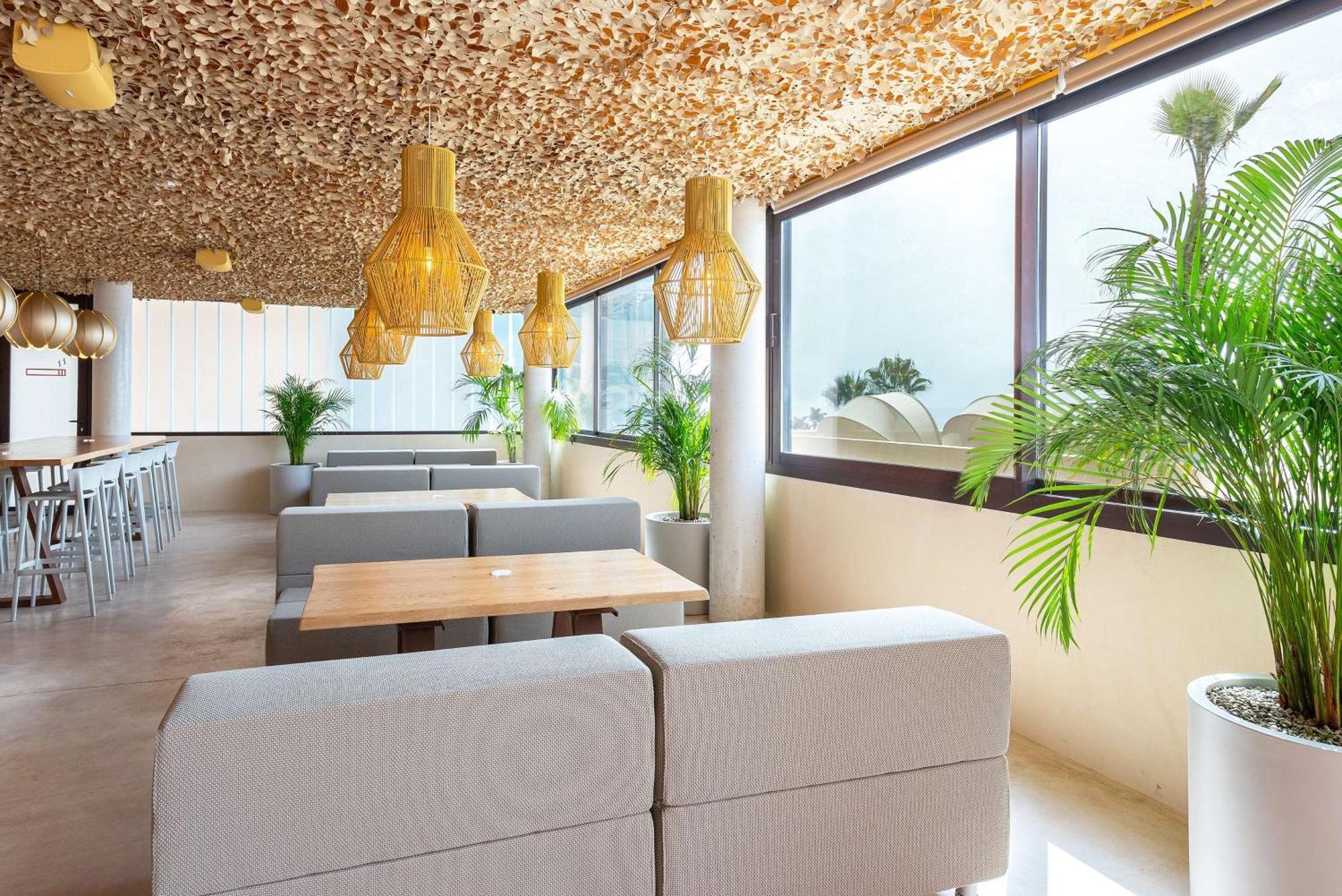 Higueron Hotel Curio Collection By Hilton (Adults Only) Fuengirola Exterior photo The interior of the lounge
