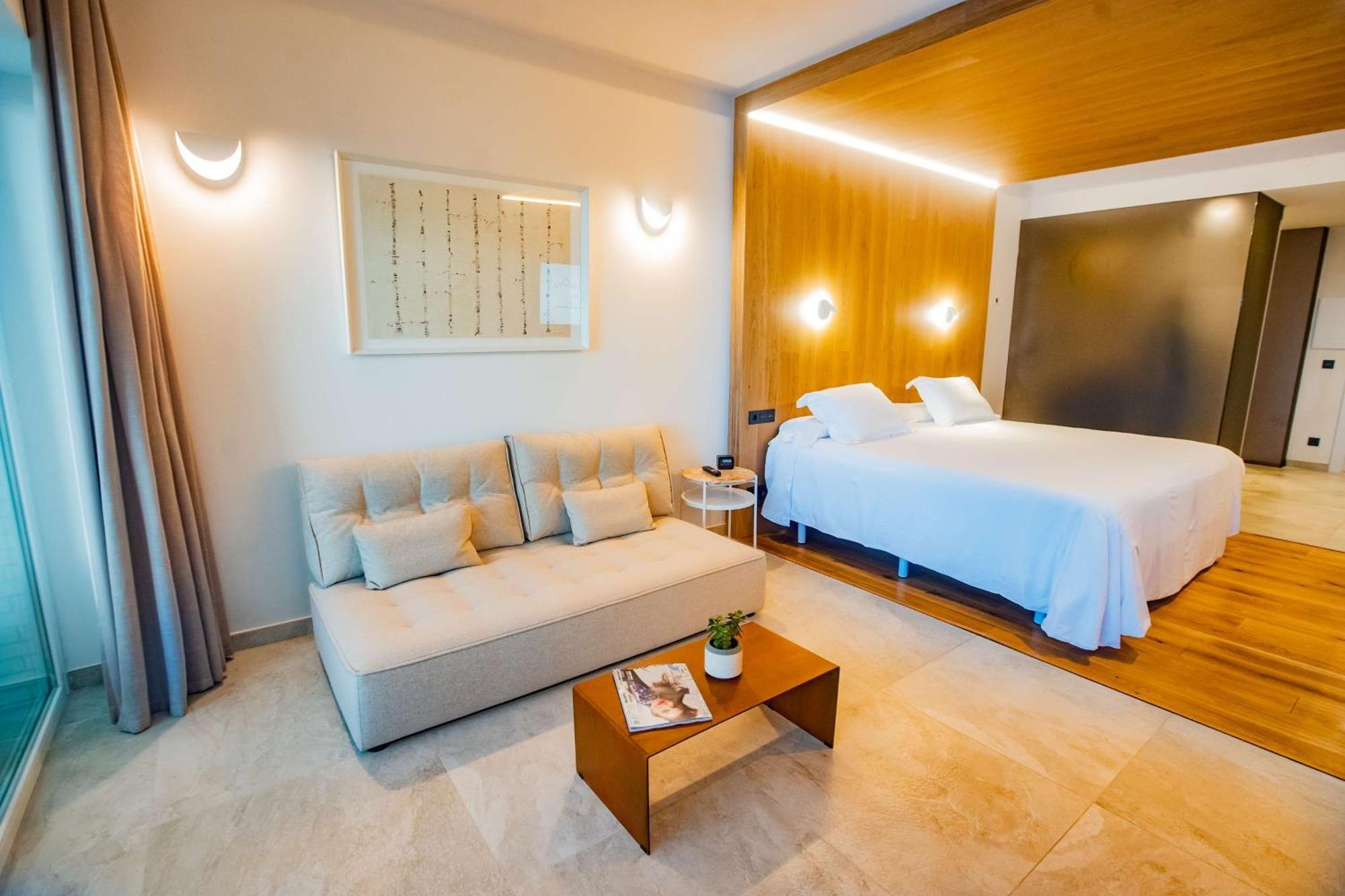 Higueron Hotel Curio Collection By Hilton (Adults Only) Fuengirola Exterior photo A room at the hotel